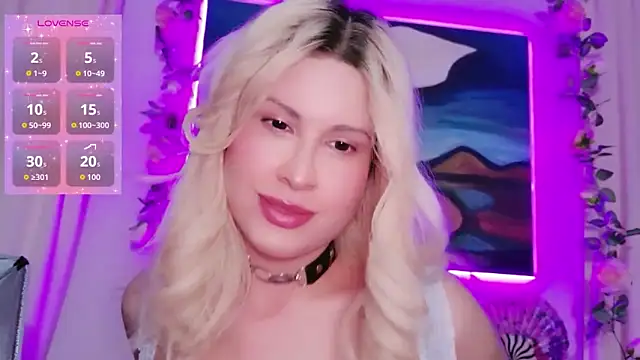 ItsAuroraBorealis online show from May 1, 3:11 am