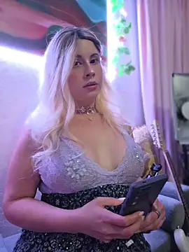 ItsAuroraBorealis online show from June 2, 1:16 am