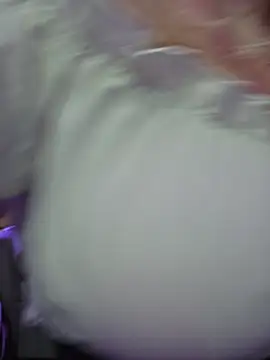 ItsAuroraBorealis online show from May 27, 1:04 am