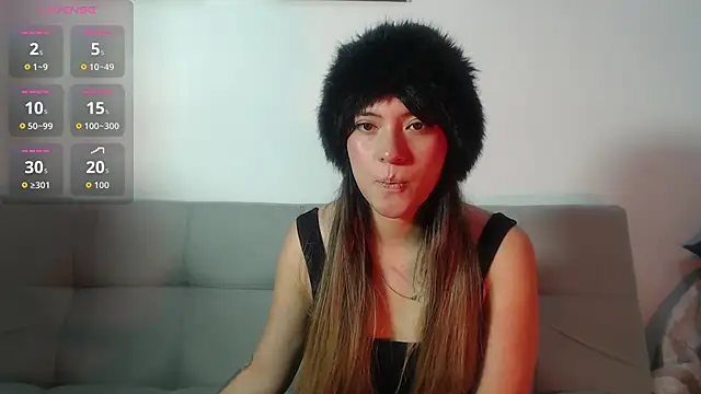 Snapshot of hannajonnes1 chatting on June 15, 9:47 pm hannajonnes1 online show from June 15, 9:47 pm