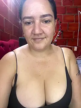 Snapshot of Fresita-12 chatting on July 9, 2:01 am Fresita-12 online show from July 9, 2:01 am