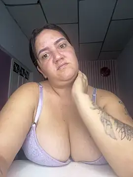 Snapshot of Fresita-12 chatting on April 4, 11:55 pm Fresita-12 online show from April 4, 11:55 pm