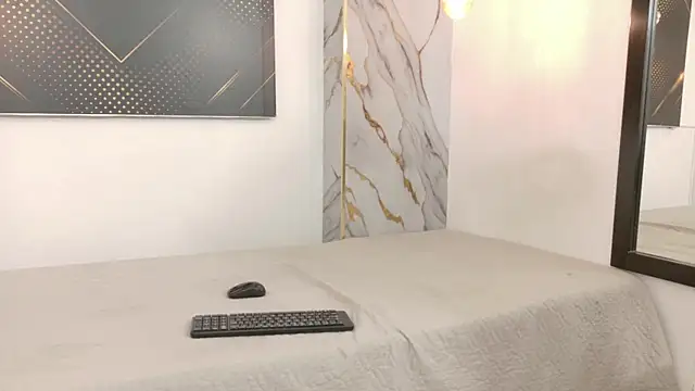 GoldenDesireX  online show from May 21, 7:00 pm