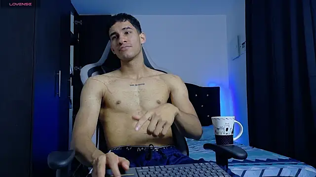 JakeMonroe online show from June 17, 2:49 pm
