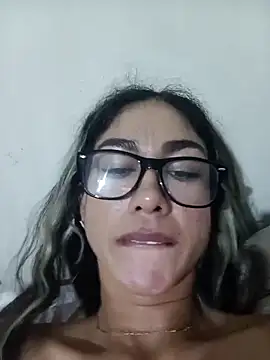 Snapshot of kimJavi chatting on April 7, 6:37 am kimJavi online show from April 7, 6:37 am