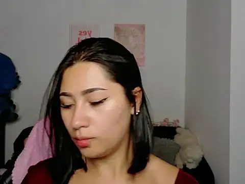 Snapshot of EvelynLeen_ chatting on June 26, 8:47 pm EvelynLeen online show from June 26, 8:47 pm