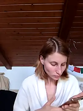 Julialexxxx online show from April 30, 7:26 am