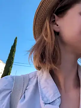 Julialexxxx online show from May 26, 7:17 am