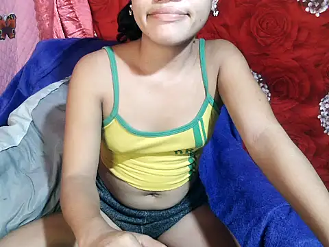 Snapshot of kiffy_miley79 chatting on June 20, 4:34 pm kiffy miley79 online show from June 20, 4:34 pm
