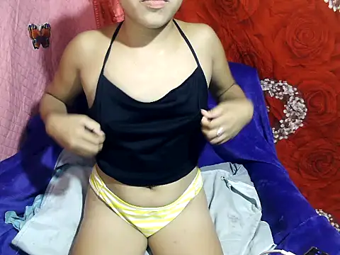 Snapshot of kiffy_miley79 chatting on June 26, 1:50 pm kiffy miley79 online show from June 26, 1:50 pm