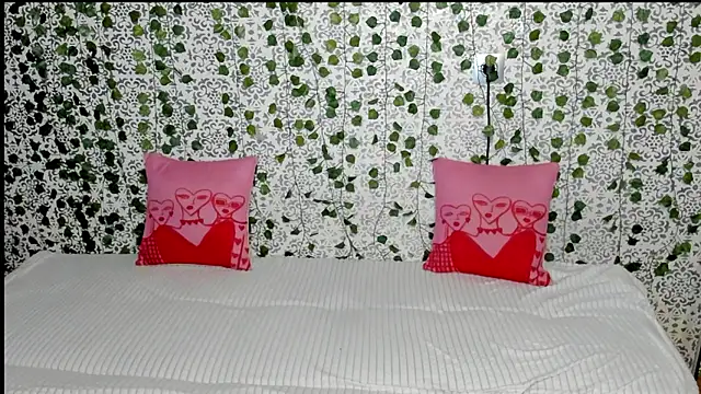 Snapshot of _Srifi_ chatting on July 7, 6:11 pm Srifi online show from July 7, 6:11 pm