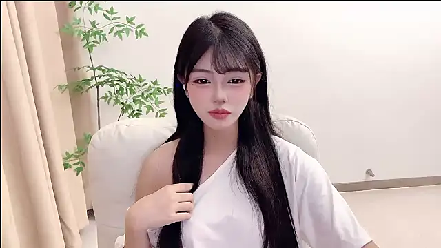Snapshot of Kitteovo chatting on June 24, 4:49 pm Kitteovo online show from June 24, 4:49 pm