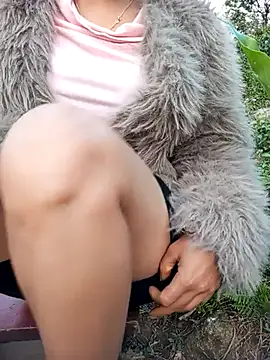 minachao121 online show from April 9, 11:11 pm