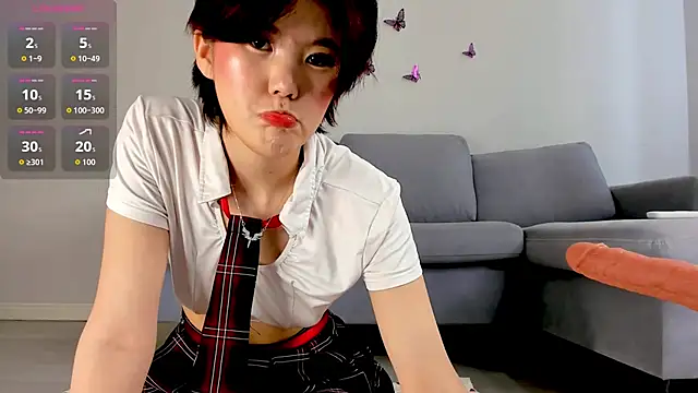 Snapshot of linmilena chatting on April 19, 3:18 am linmilena online show from April 19, 3:18 am