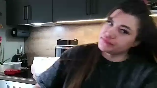 Snapshot of miss_preggie chatting on April 9, 1:28 pm miss preggie online show from April 9, 1:28 pm