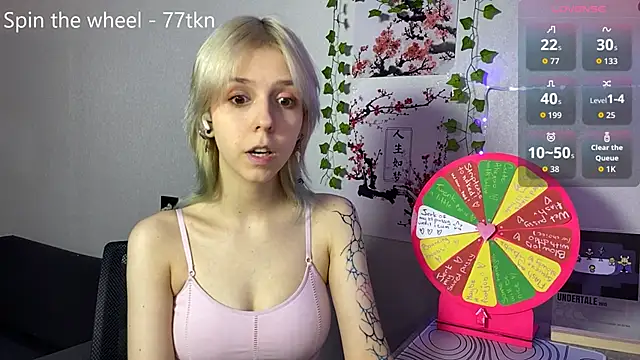 LunaBless online show from May 29, 4:02 pm