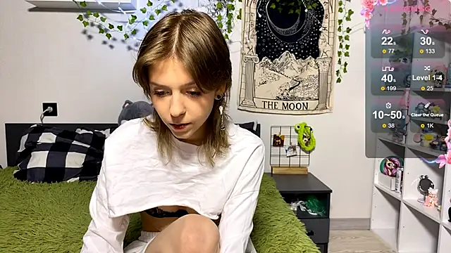 LunaBless online show from April 11, 11:08 pm