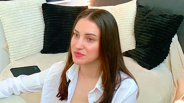 Amira a online show from May 21, 4:21 am
