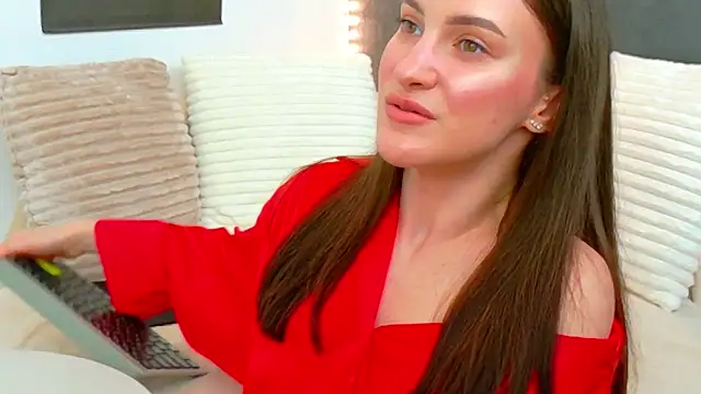 Snapshot of Amira_a chatting on July 7, 4:37 am Amira a online show from July 7, 4:37 am