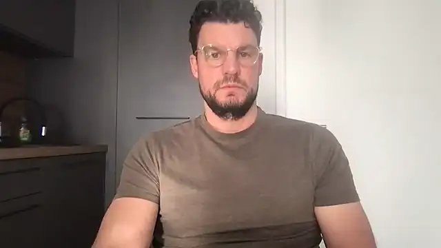 YoloNude online show from April 7, 6:48 am