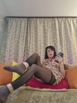 LaliaMia online show from April 4, 4:02 pm