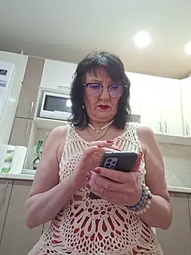 LaliaMia online show from April 18, 1:30 am