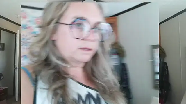 Blondejenn online show from April 23, 5:25 pm