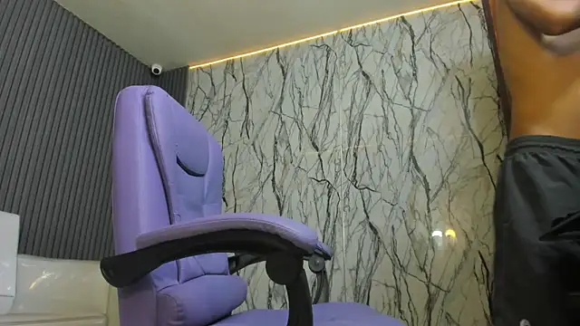 Snapshot of velvetcouple_x chatting on June 22, 1:19 pm velvetcouple x online show from June 22, 1:19 pm