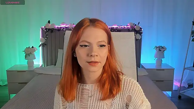 Snapshot of LisaAris chatting on June 7, 6:24 pm LisaAris online show from June 7, 6:24 pm