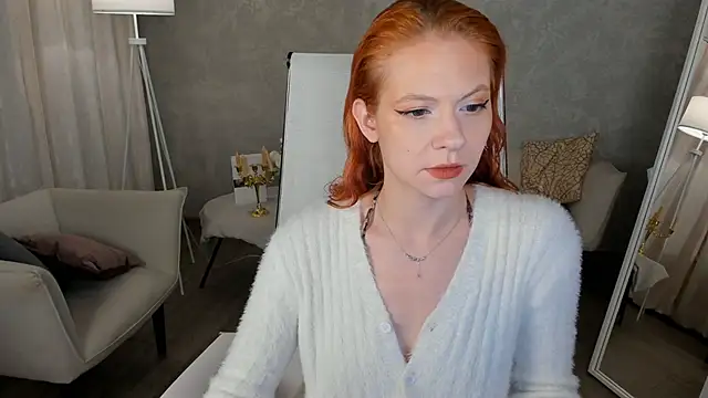 Snapshot of LisaAris chatting on June 19, 9:20 pm LisaAris online show from June 19, 9:20 pm