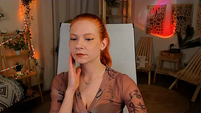LisaAris online show from April 24, 6:21 pm