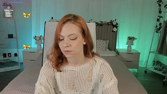 Snapshot of LisaAris chatting on June 15, 9:14 pm LisaAris online show from June 15, 9:14 pm