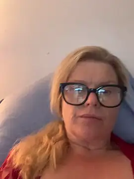 Snapshot of Love_Lee_xo chatting on June 15, 11:54 am Love Lee xo online show from June 15, 11:54 am