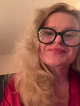 Love Lee xo online show from June 2, 12:54 am