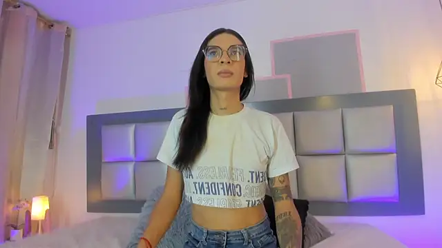 Maddie Ray online show from July 8, 8:09 pm