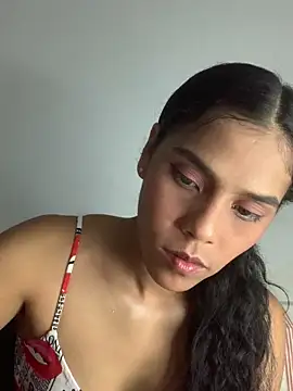 Snapshot of Jasmine_sweed1 chatting on May 16, 12:53 am Jasmine sweed1 online show from May 16, 12:53 am