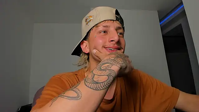 ZarcooX online show from April 6, 3:46 am