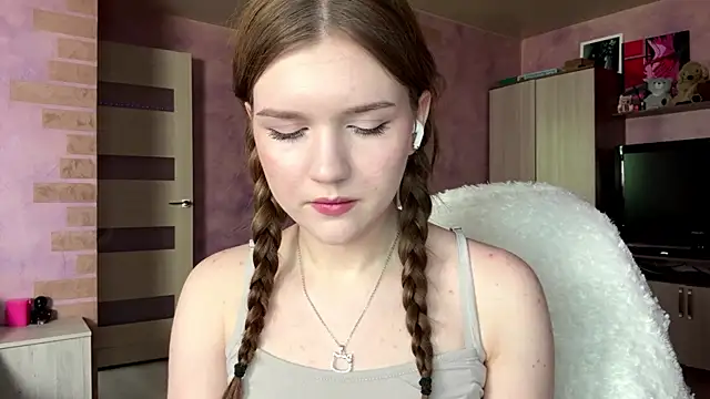 DorotaMeowtTo online show from May 13, 12:45 pm