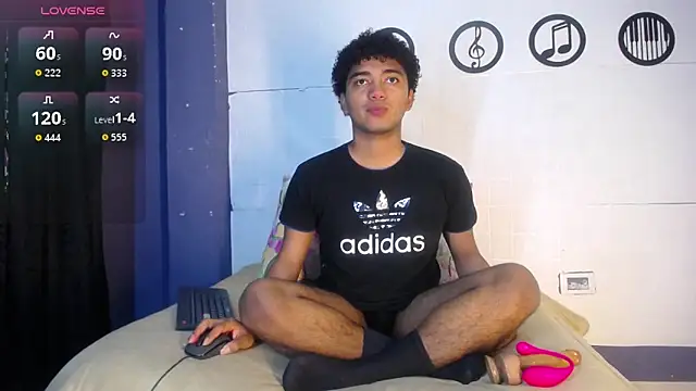 felipecams online show from April 15, 6:19 am