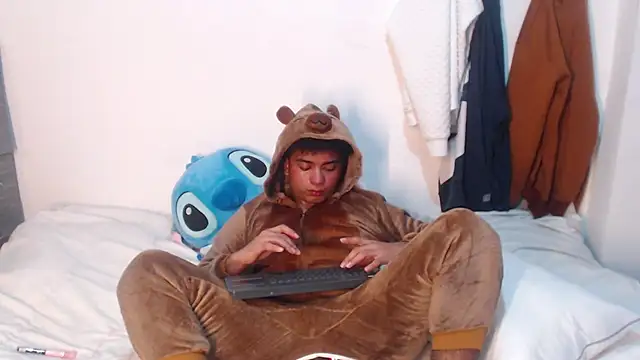 Snapshot of felipecams chatting on July 8, 8:26 am felipecams online show from July 8, 8:26 am