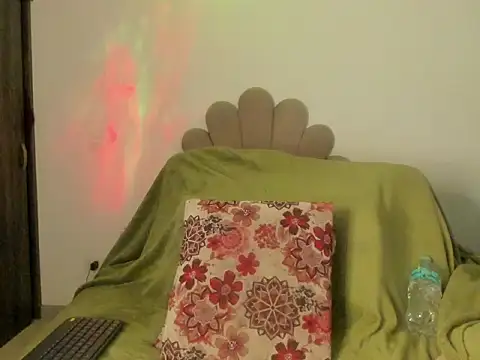 sinnei   online show from April 13, 12:36 am