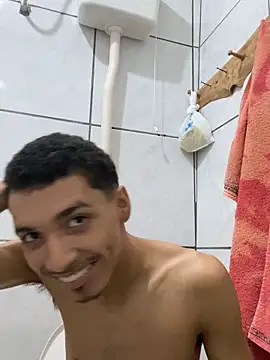 Snapshot of sanches_065 chatting on April 6, 3:46 am sanches 065 online show from April 6, 3:46 am