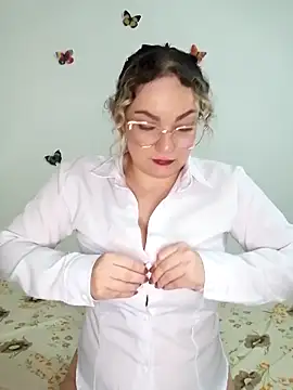 honey hornie online show from April 10, 1:23 am