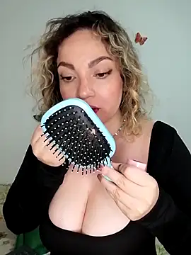 honey hornie online show from May 15, 1:58 am