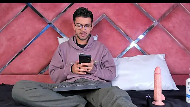 RodrigoColby2 online show from June 12, 2:42 am