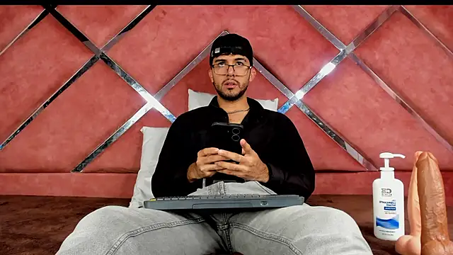 RodrigoColby2 online show from June 25, 3:26 am
