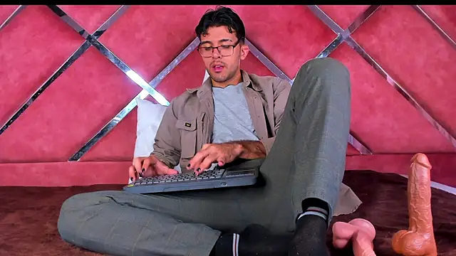 RodrigoColby2 online show from July 2, 3:07 am