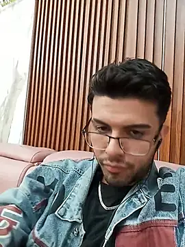 RodrigoColby2 online show from June 9, 3:46 pm