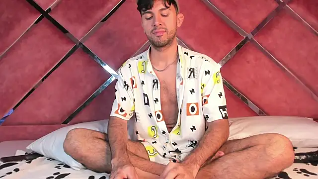 RodrigoColby2 online show from May 22, 3:48 am
