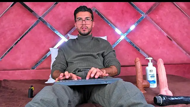 RodrigoColby2 online show from June 27, 2:39 am